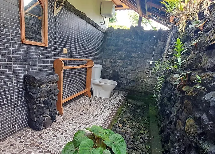 The Bukit Artha * サイドメン